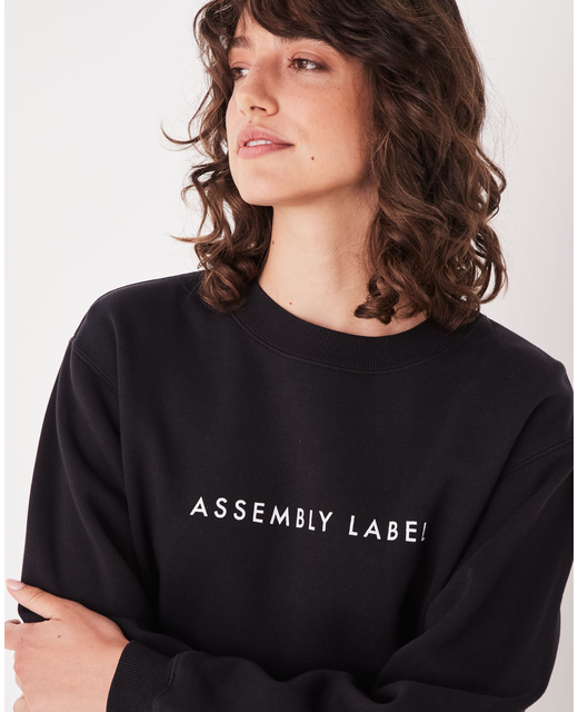 assembly the label